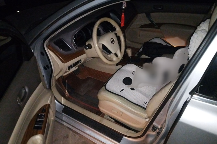 日产 天籁 2011款 2.5L XL领先版中控内饰7003