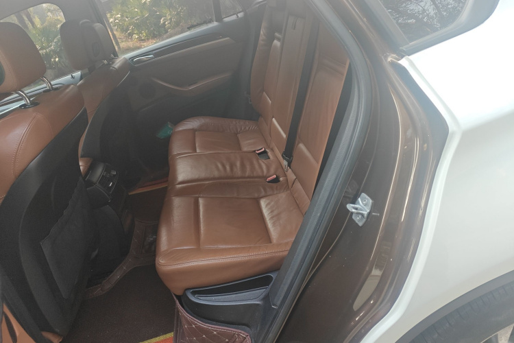 宝马X6 2014款 xDrive35i 运动型中控内饰21