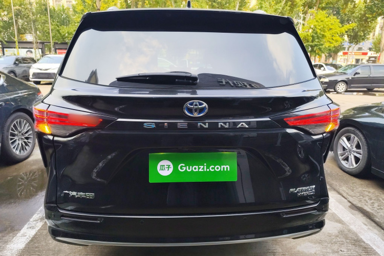 丰田 赛那SIENNA 2021款 2.5L混动 铂金版车身外观6004