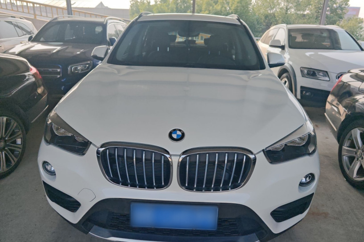 宝马X1 2019款 sDrive18Li 时尚型车身外观2