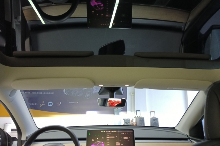 特斯拉 Model Y 2021款 标准续航后驱版中控内饰22