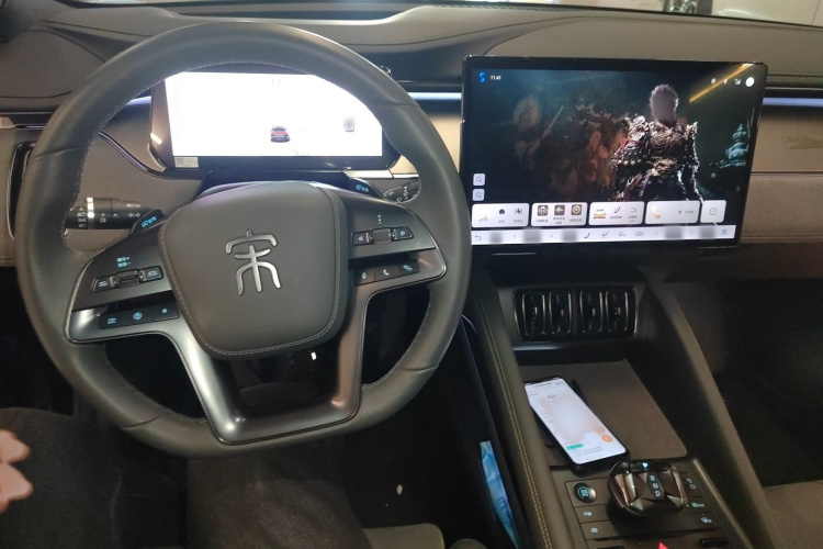 比亚迪 宋L EV 2025款 602km 四驱智驾型中控内饰7002