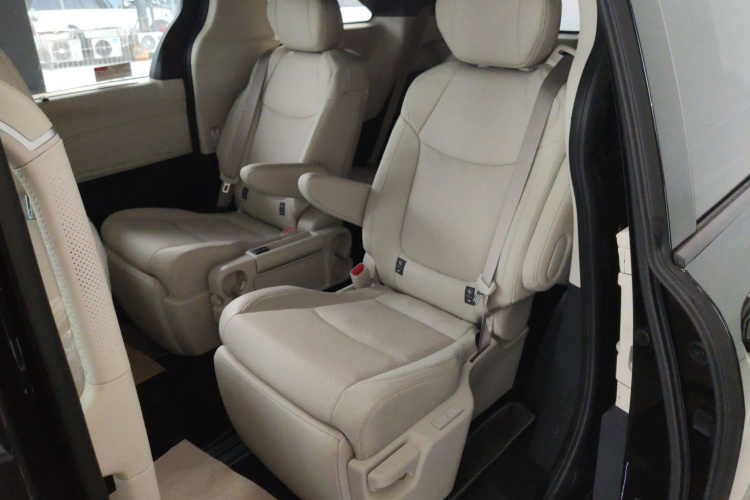 丰田 赛那SIENNA 2026款 2.5L 双擎四驱尊贵版中控内饰21