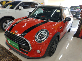 MINI 2019款 1.5T COOPER 艺术家