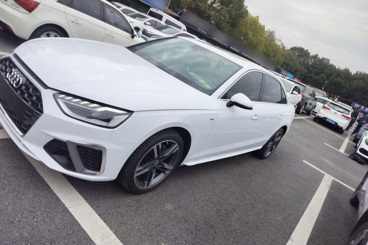 奥迪A4L 2020款 40 TFSI 豪华动感型车身外观6003