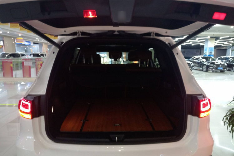 奔驰GLB 2021款 GLB 200 动感型局部细节23