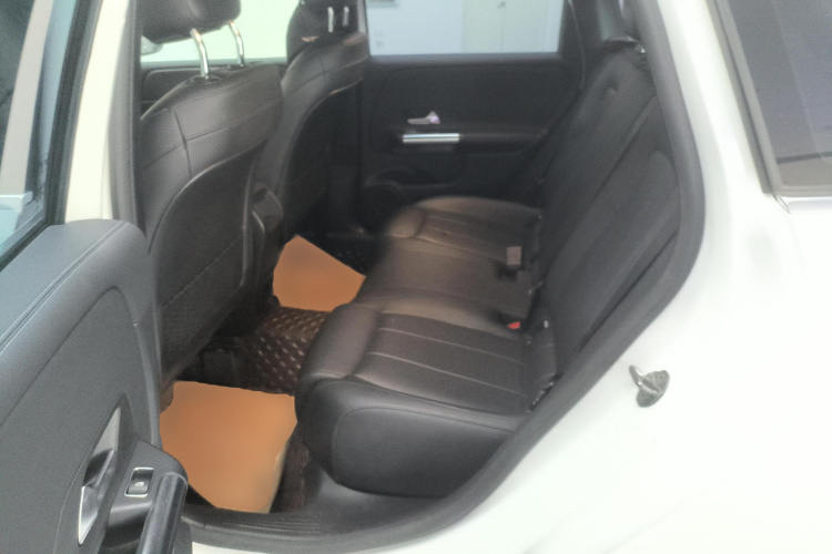 奔驰B级 2021款 B 200 时尚型中控内饰21