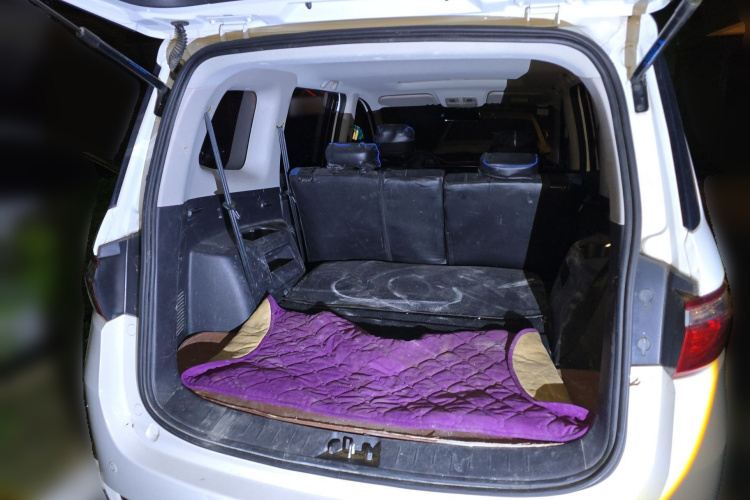 长安凯程 长安欧尚A600 2016款 1.5L 手动豪华型7座中控内饰23