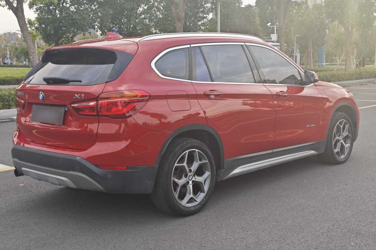 宝马X1 2016款 sDrive18Li 豪华型车身外观6007