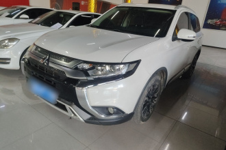 三菱 欧蓝德 2020款 2.0L 两驱畅享版 5座