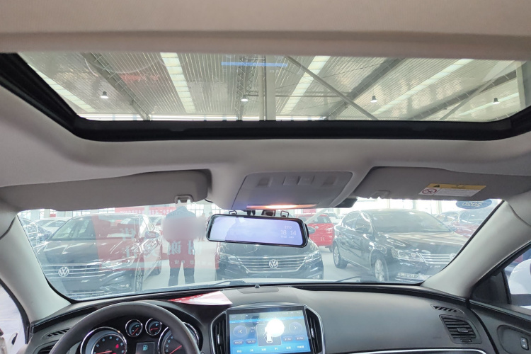 别克 君威 2015款 1.6T 领先技术型中控内饰22