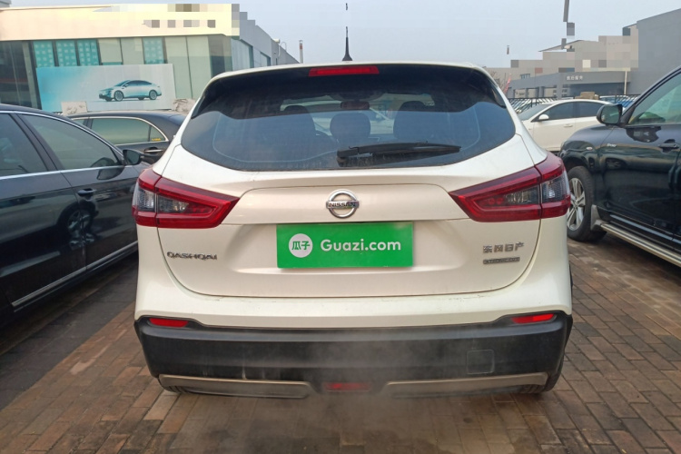 日产 逍客 2019款 2.0L CVT智享版车身外观6