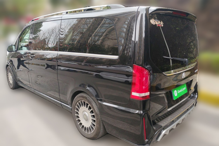 奔驰V级 2018款 V 260 L 尊贵加长版 国VI车身外观6003