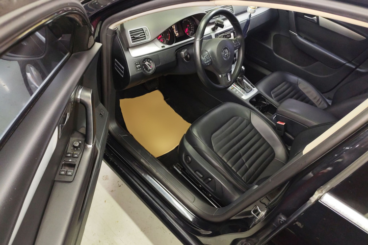 大众 迈腾 2013款 1.8TSI 领先型中控内饰20