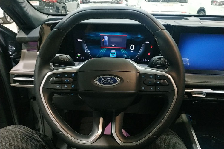 福特 2025款 锐界L 2.0T EcoBoost E混动四驱七座至尊型中控内饰13