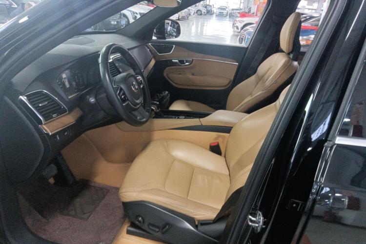沃尔沃XC90 2018款 T6 智雅版 7座中控内饰19