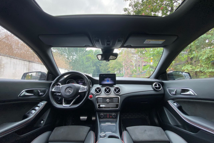 奔驰CLA 2017款 改款 CLA 220 4MATIC中控内饰7003