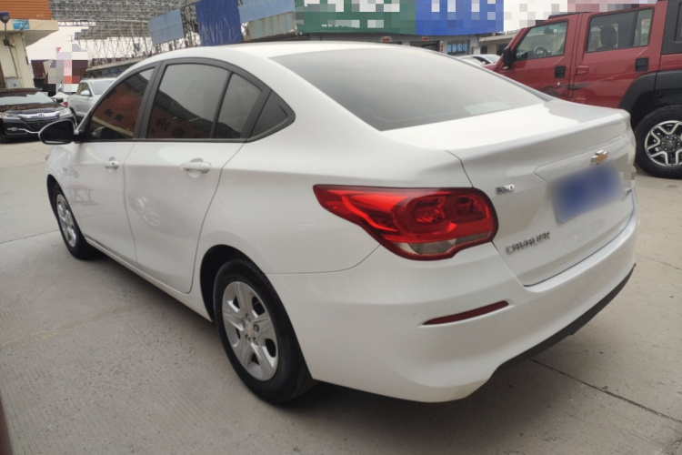 雪佛兰 科沃兹 2016款 1.5L 手动欣享版车身外观4