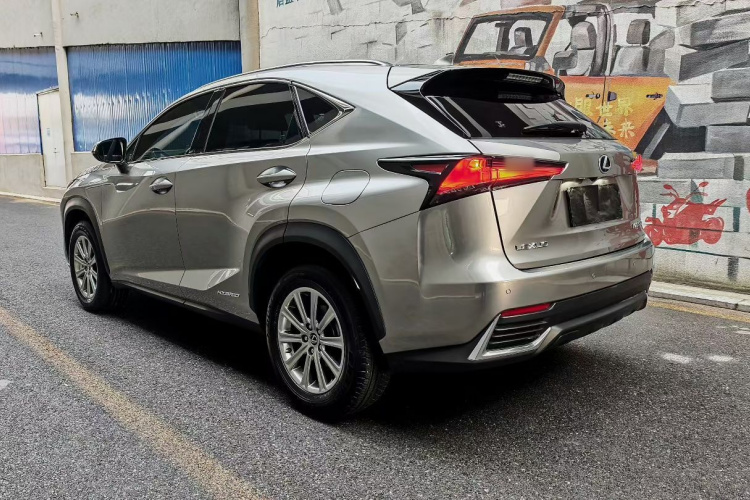雷克萨斯NX 2020款 300h 前驱 锋尚版 国VI车身外观6004