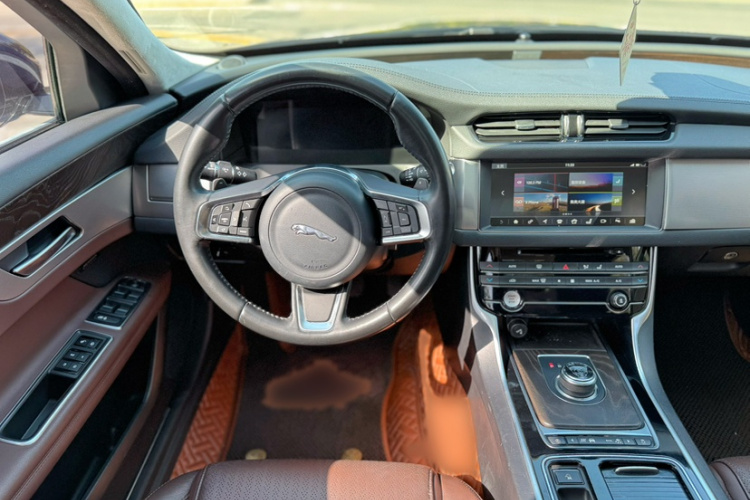 捷豹XFL 2018款 XFL 2.0T 250PS 豪华版中控内饰7007