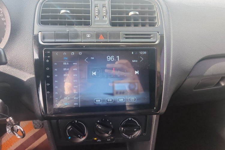 大众 Polo 2014款 1.4L 手动风尚版局部细节16