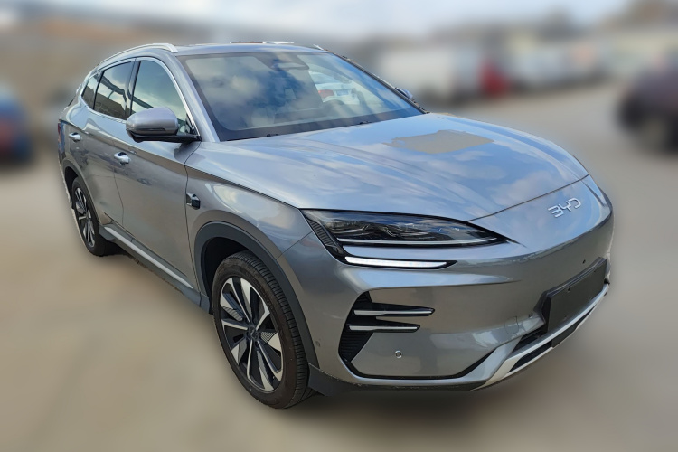 比亚迪 宋PLUS新能源 2025款 EV 智驾版 605km 旗舰型车身外观3