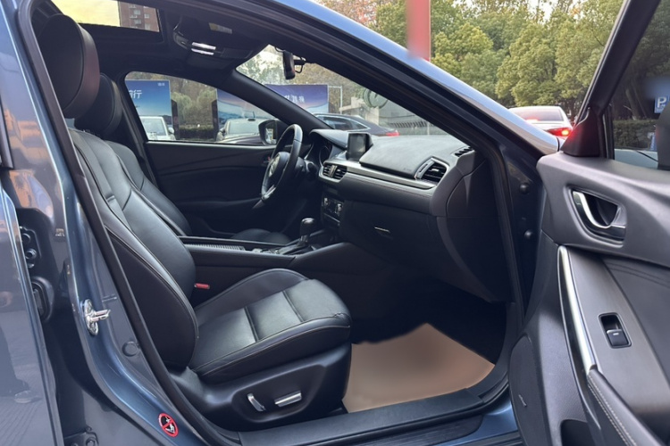 马自达 阿特兹 2018款 2.5L 蓝天尊崇版 国V中控内饰7004