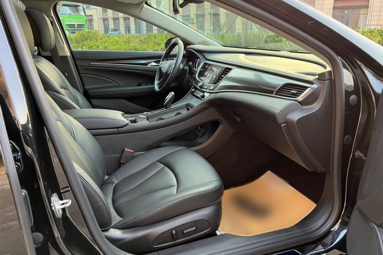 别克 君越 2019款 28T 豪华型中控内饰7008