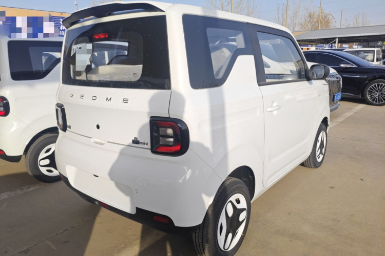 吉利银河 熊猫 2025款 210km 元气熊车身外观7