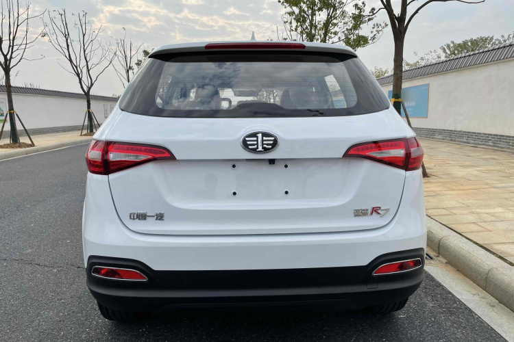 一汽 森雅R7 2024款 1.5L 自动舒适型车身外观6004