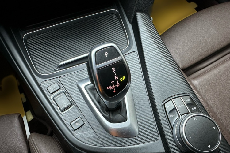 宝马3系 2018款 320Li 领先型M运动套装局部细节18