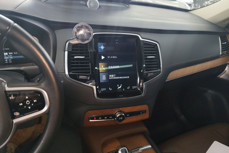 沃尔沃XC90新能源 2019款 E驱混动 T8 智尊版 7座 国VI中控内饰7002