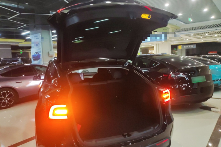 特斯拉 Model Y 2023款 后轮驱动版局部细节23
