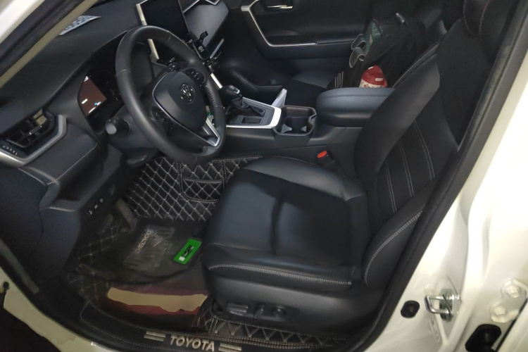 丰田 RAV4荣放 2021款 2.0L CVT两驱风尚PLUS版中控内饰19