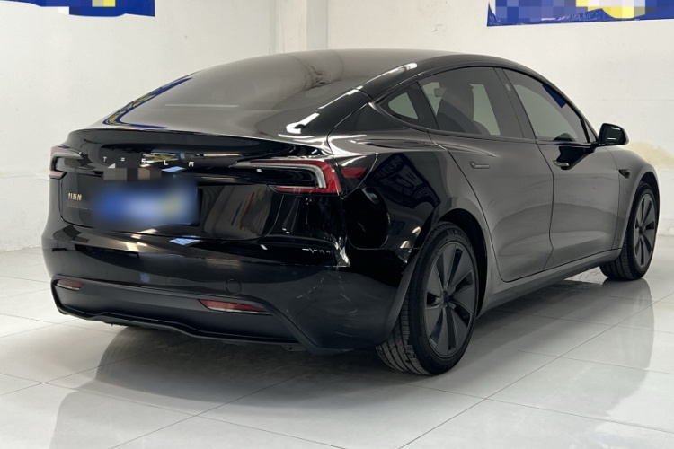 特斯拉 Model 3 2023款 后轮驱动版车身外观6005