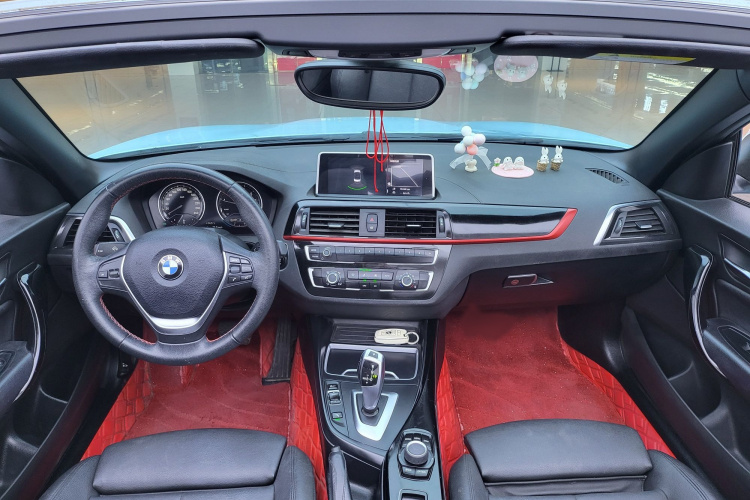 宝马2系(进口) 2018款 220i 敞篷轿跑车 运动设计套装中控内饰7006