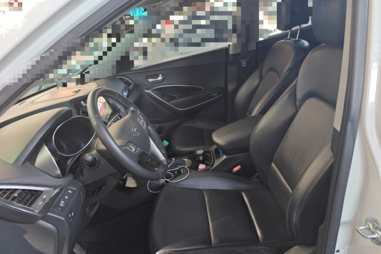 现代 胜达 2013款 2.4L 自动两驱智能型中控内饰19