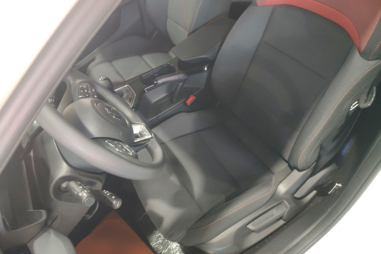 名爵 MG5 2023款 180DVVT 手动风尚版中控内饰19