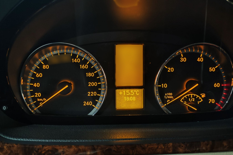 奔驰 唯雅诺 2013款 3.0L 舒适版局部细节14