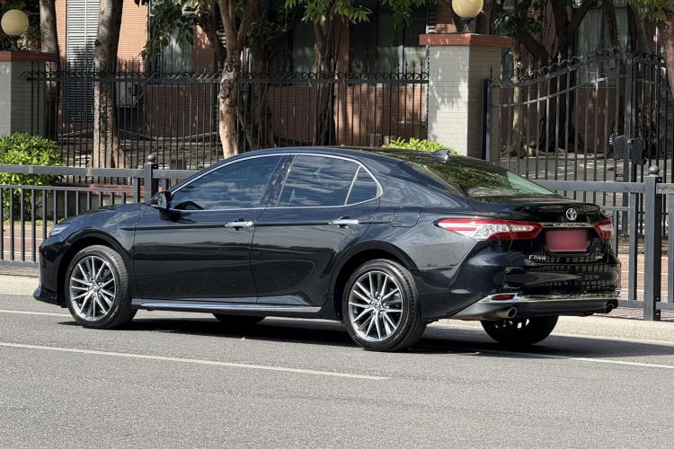 丰田 凯美瑞 2023款 2.5G 豪华版车身外观6005