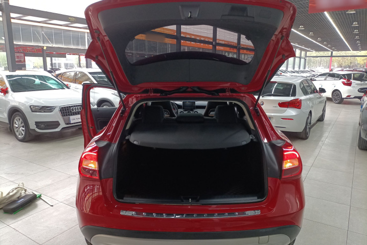 奔驰GLA 2016款 GLA 200 动感型局部细节23