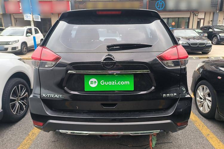 日产 奇骏 2021款 2.0L CVT 2WD XL ITS舒适纪念版车身外观6