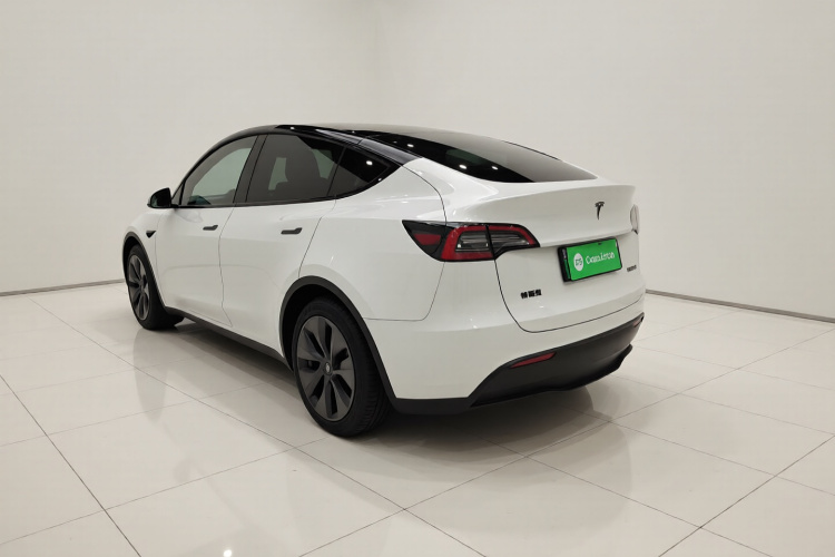 特斯拉 Model Y 2024款 后轮驱动版车身外观5