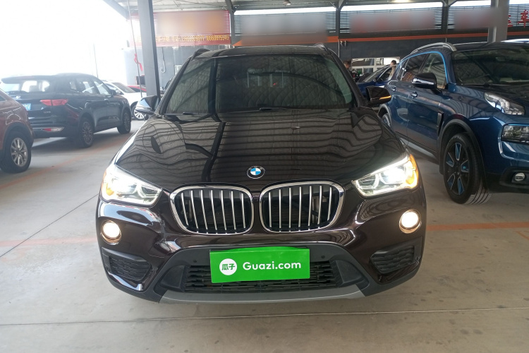 宝马X1 2016款 sDrive18Li 尊享型车身外观2