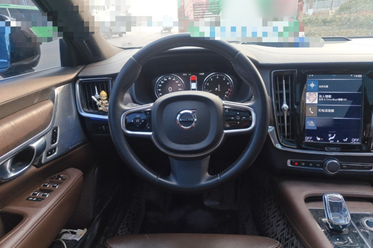 沃尔沃S90 2021款 B5 智远豪华版中控内饰13