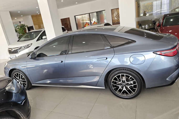 比亚迪 海豹07 DM-i 2025款 DM-i 1.5L 125km 豪华型车身外观6003