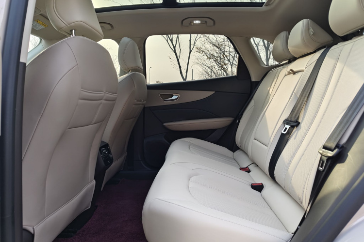 名爵 MG ES5 2025款 525max 后驱智驾版中控内饰7004