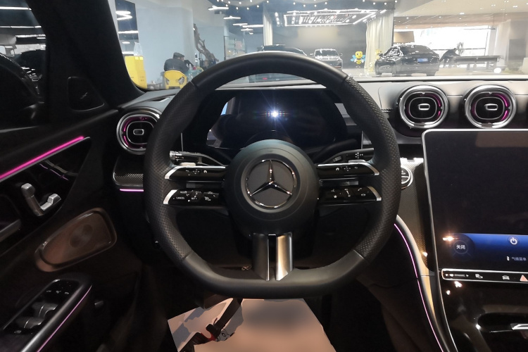 奔驰C级 2025款 C 260 L 皓夜运动版局部细节13