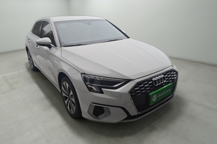 奥迪A3 2021款 Sportback 35 TFSI 进取致雅型车身外观3