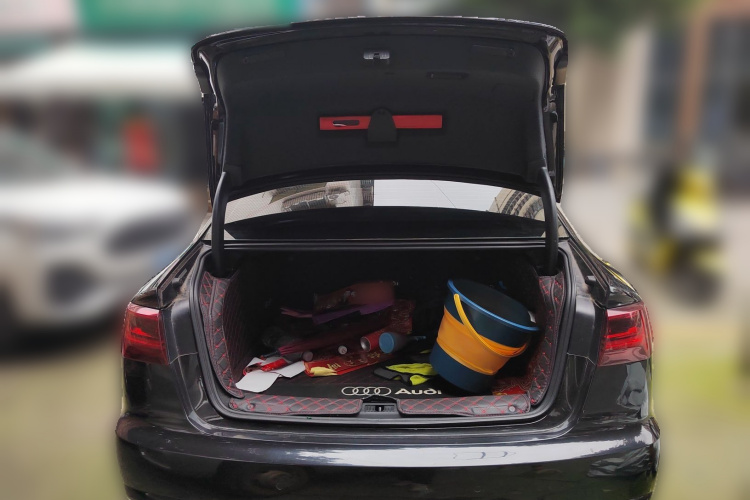 奥迪A6L 2017款 TFSI 技术型中控内饰23